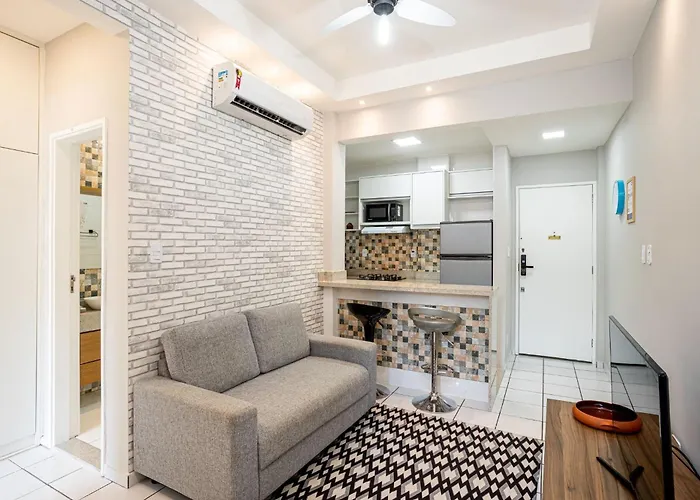 1Qto A 400M Da Praia De Copacabana | Br 811/1003 Rio de Janeiro